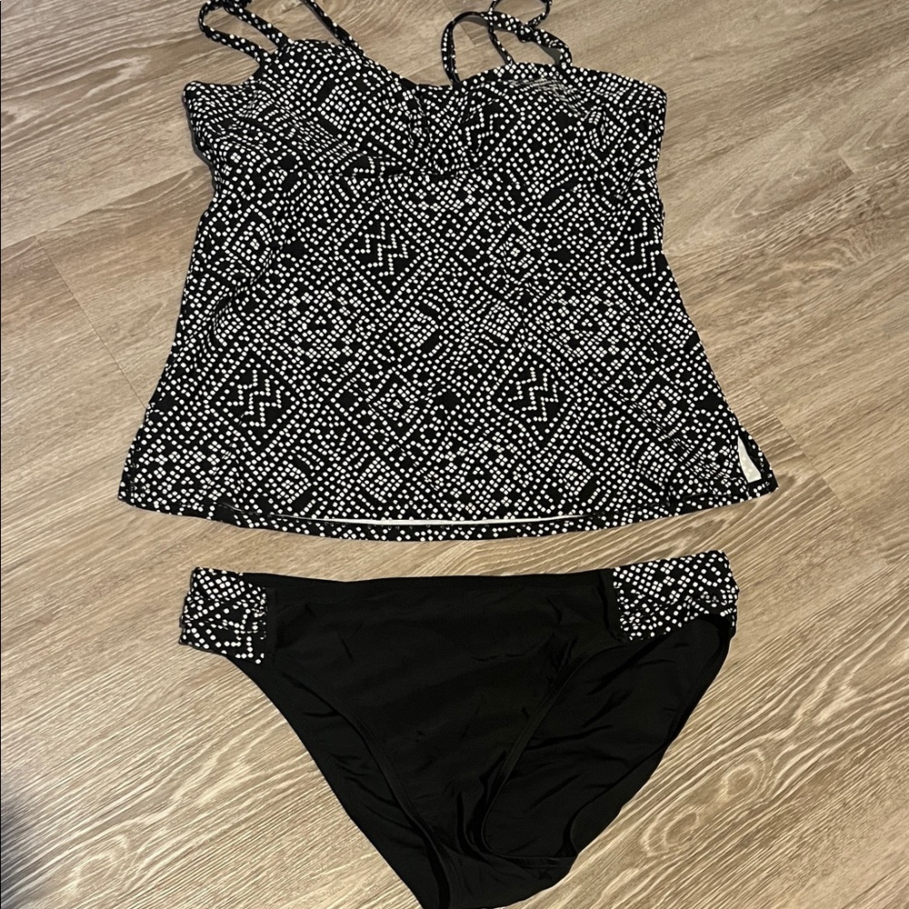 Black and White Geometric Tankini Set M